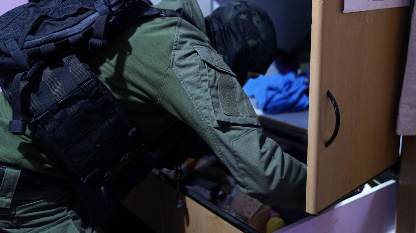 הלוחמים והכלבנים עצרו חשודים בהחזקת נשק | תיעוד