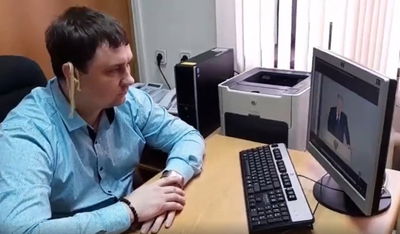 פוליטיקאי שם אטריות על האוזניים, מקורבים לפוטין זועמים