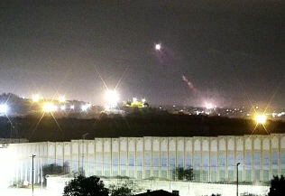 תיעוד: שיגור מטח הרקטות על שדרות ועוטף עזה