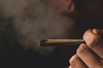 לפני השאכטה הראשונה - הכירו את הצד האפל של הקנאביס