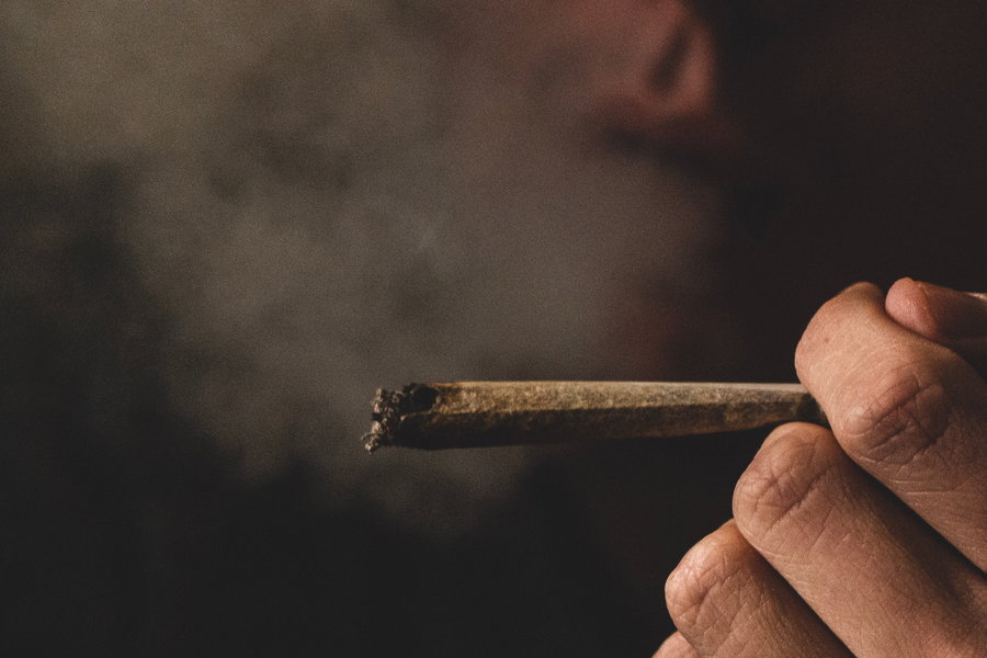 לפני השאכטה הראשונה - הכירו את הצד האפל של הקנאביס