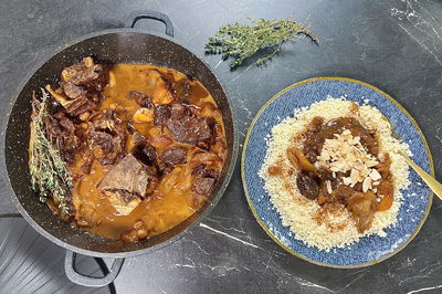 טנזיה - תבשיל חגיגי של בשר ופירות יבשים