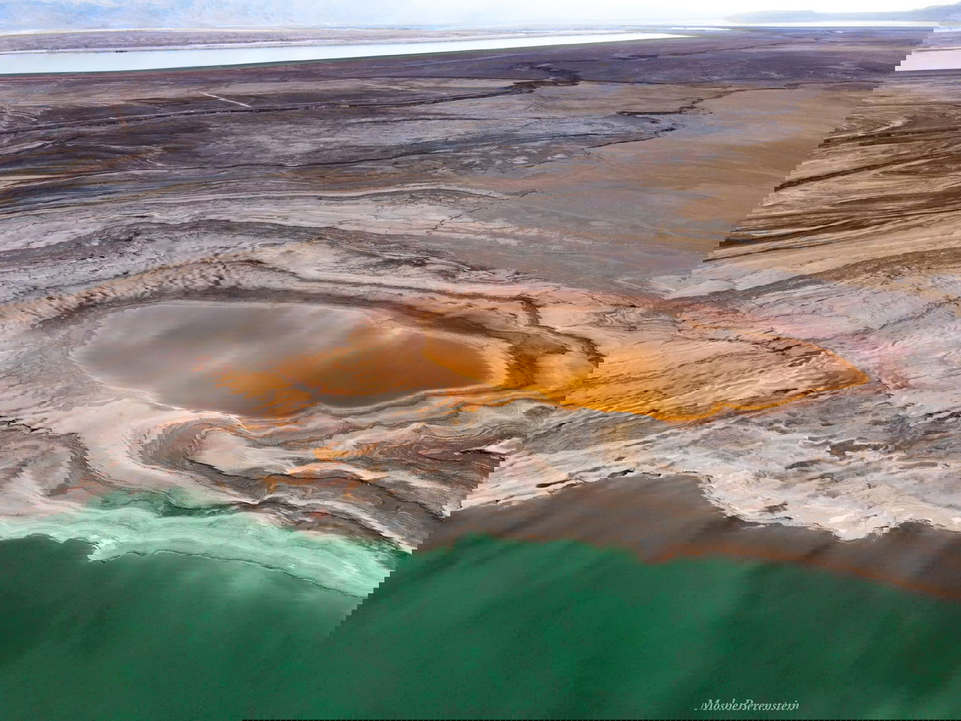 כתוצאה משינויים בשטח המים הפכו לכתומים