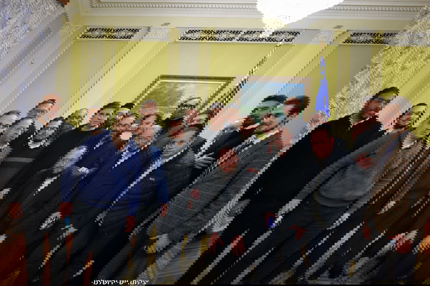 היועץ הבכיר של זלנסקי לגלג על בנט: "שימשיך לספר סיפורים"