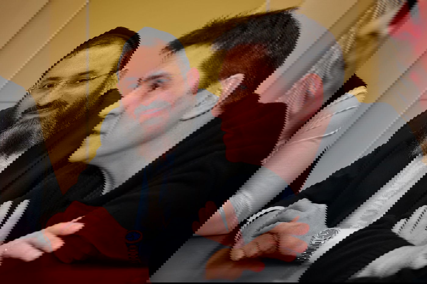 היועץ הבכיר של זלנסקי לגלג על בנט: "שימשיך לספר סיפורים"