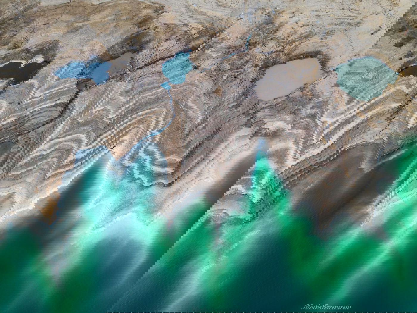 בולענים ענקיים