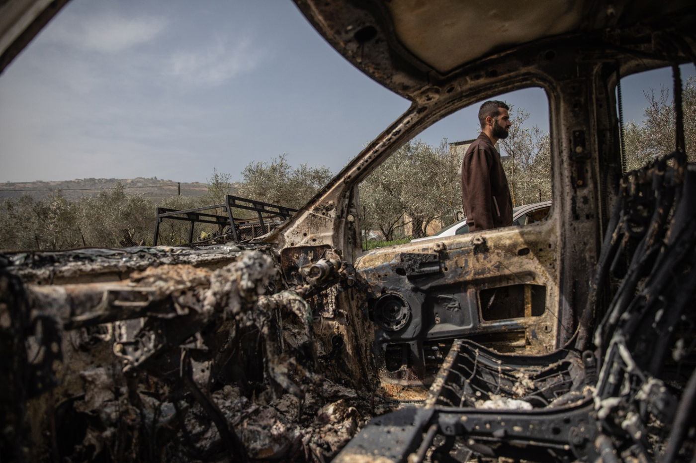 חווארה - היום שאחרי הפיגוע והמהומות: הרס, שקט ומצוד אחר המחבל