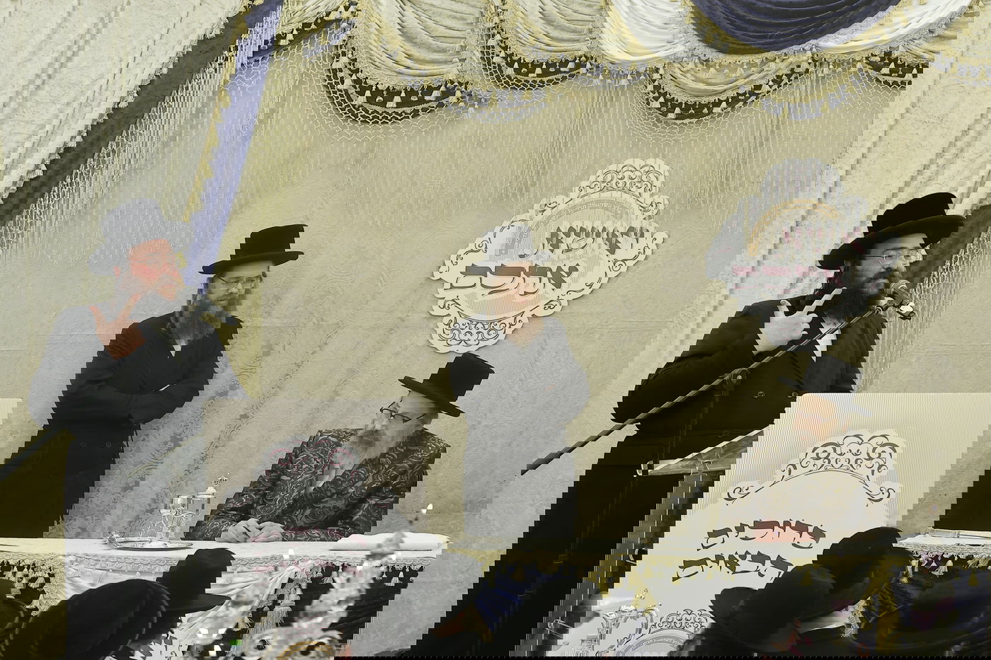 מעמד "ואשא אתכם" בראשות האדמו"ר מויז'ניץ לונדון