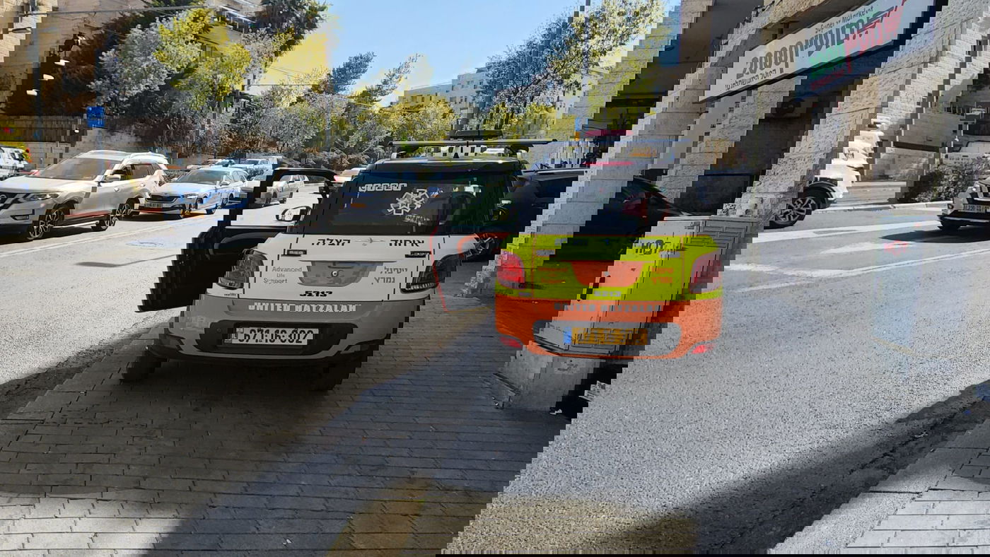 בלון גז התפוצץ בדירת מגורים בירושלים: אדם אחד נהרג ומספר פועלים נפצעו