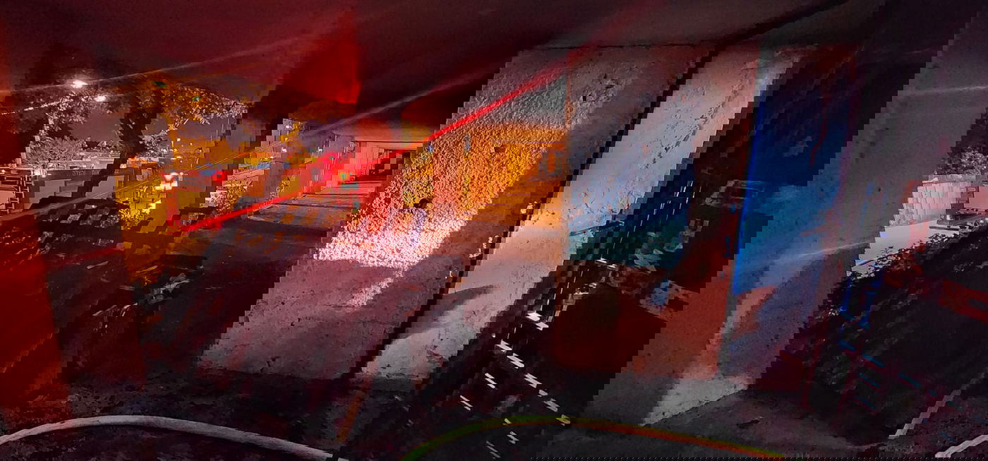 שמונה לכודים חולצו הלילה בשתי שריפות בחיפה | תיעוד