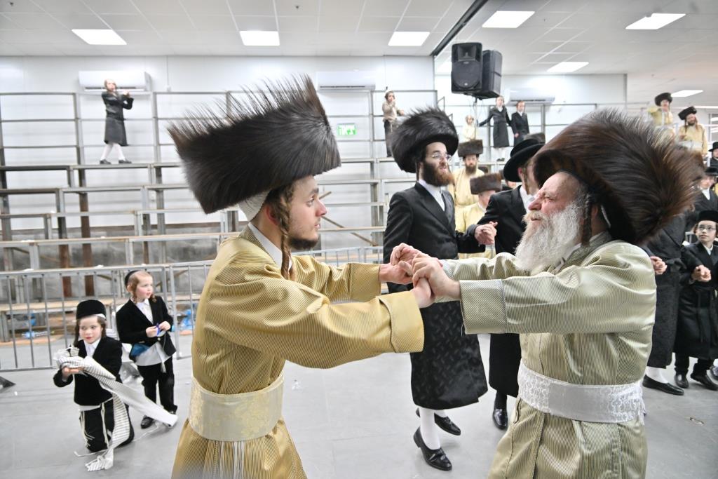 שמחת בית תולדות אהרן - רמת שלמה - לעלוב | גלריה