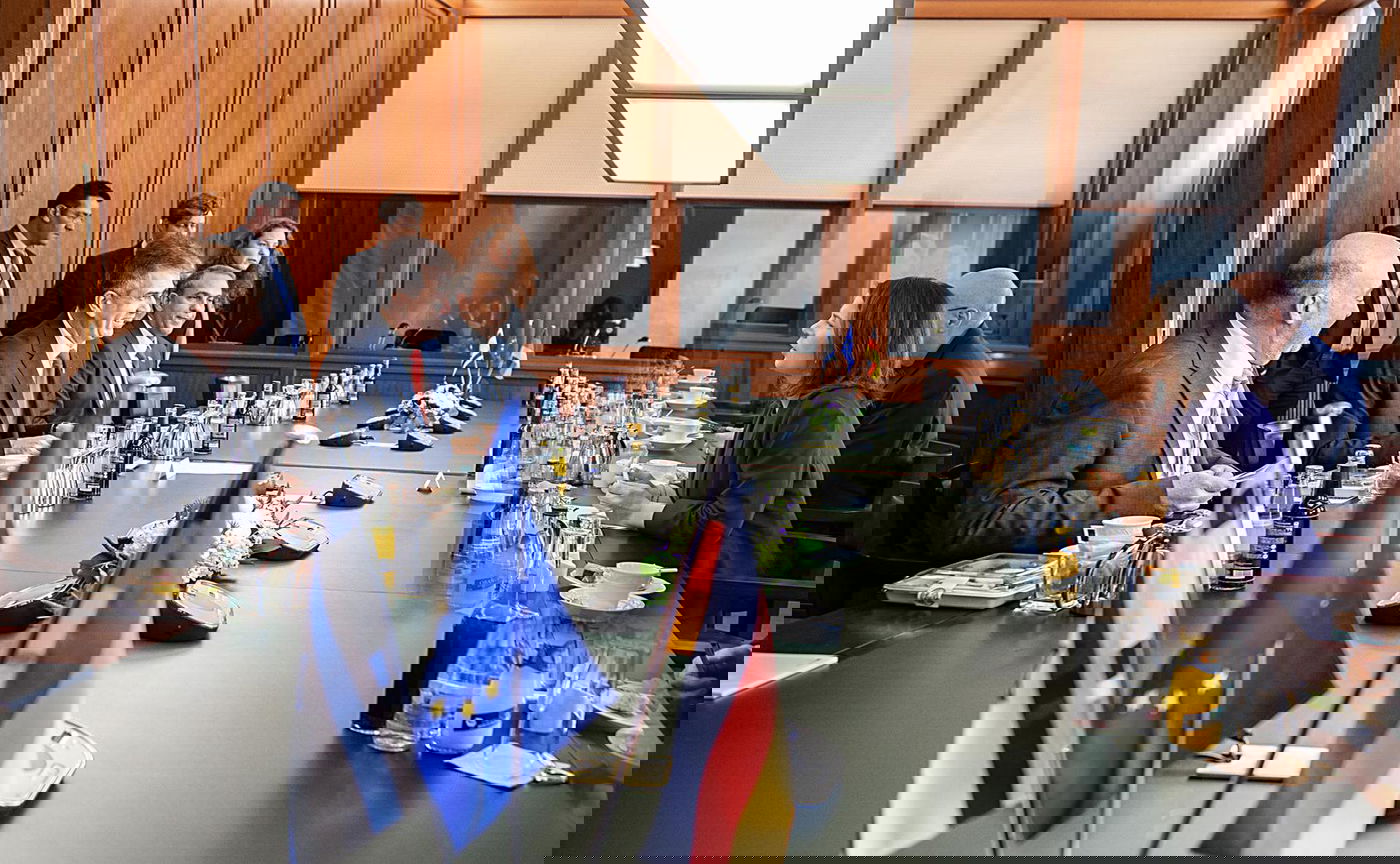 שר החוץ לשרת החוץ הגרמנית: זו הדרך להילחם באיראן