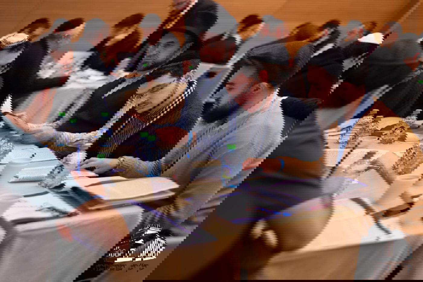 אוליגרכים ובחורי ישיבות: תיעוד מה'ירחי כלה' במוסקבה