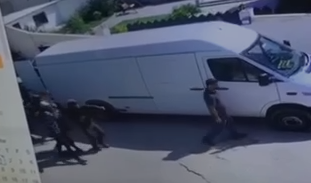 הלוחמים יוצאים מהטנדר