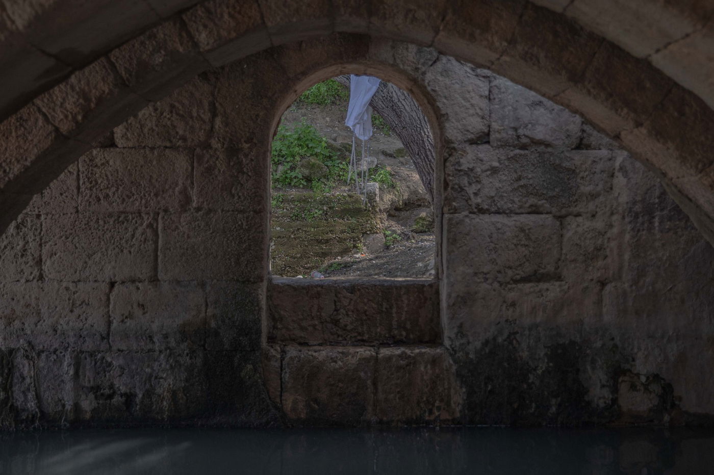 מעיין בית הקשתות | צפו בגלריה של חיים גולדברג