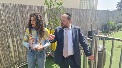 הרב נורדמן עם שלומית מלכה