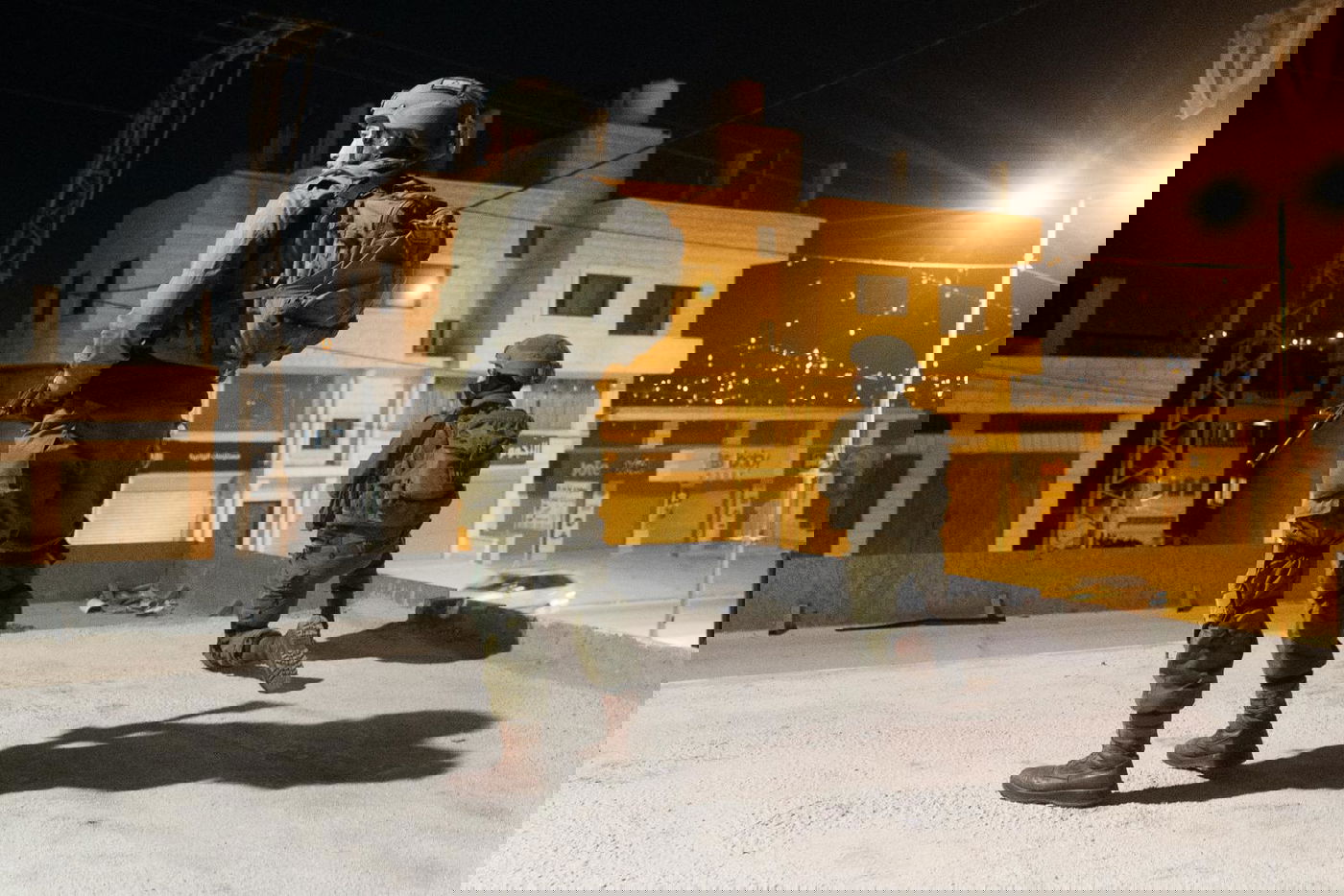 שבעה מבוקשים נעצרו; כוח צה"ל הגיב בירי על רכב שירה ונמלט