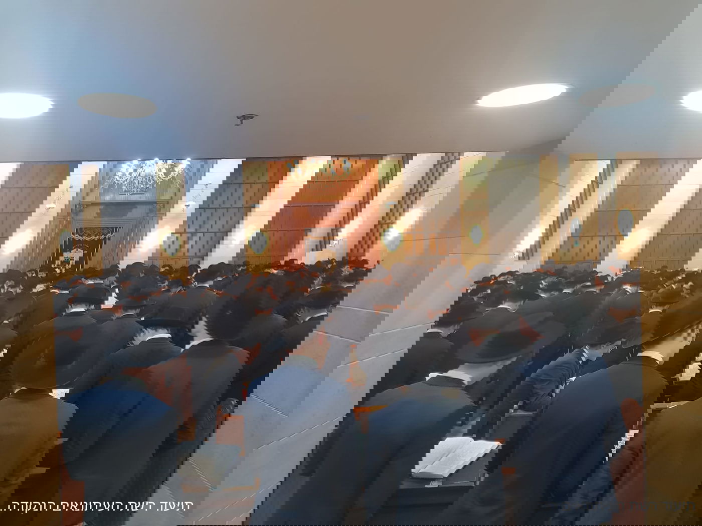 לפני היציאה לאסוף כסף: קריאת מגילה ב'אור ישראל' • צפו