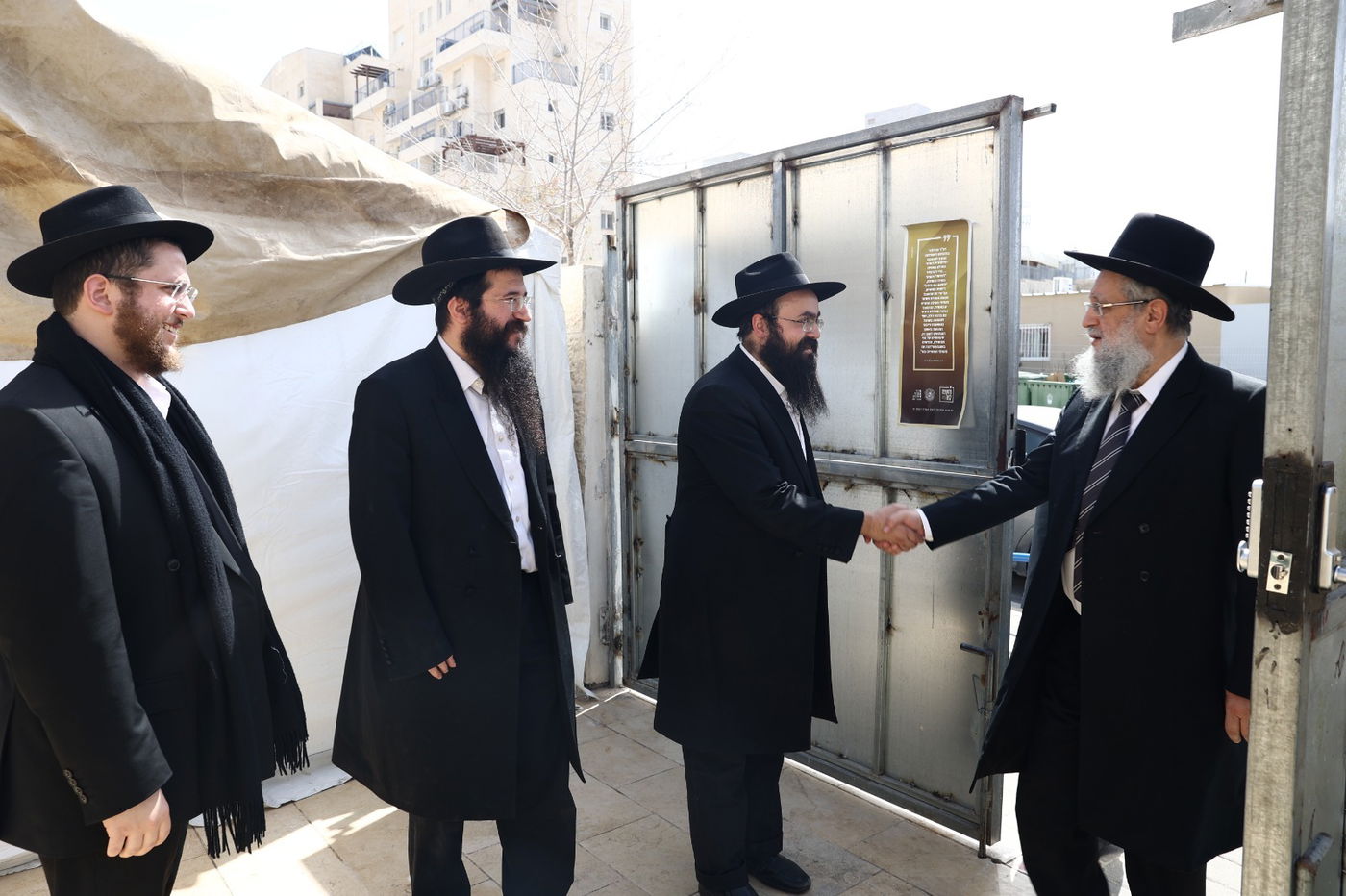 חבר המועצת הגר"ד יוסף בשיעור בישיבת חב"ד בבית שמש