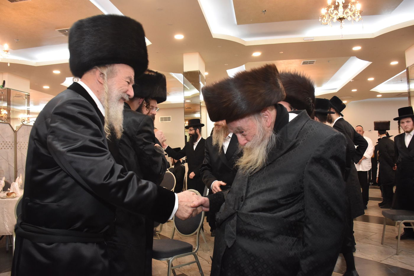 שמחת החתונה בחצר הקודש אשלג | צפו