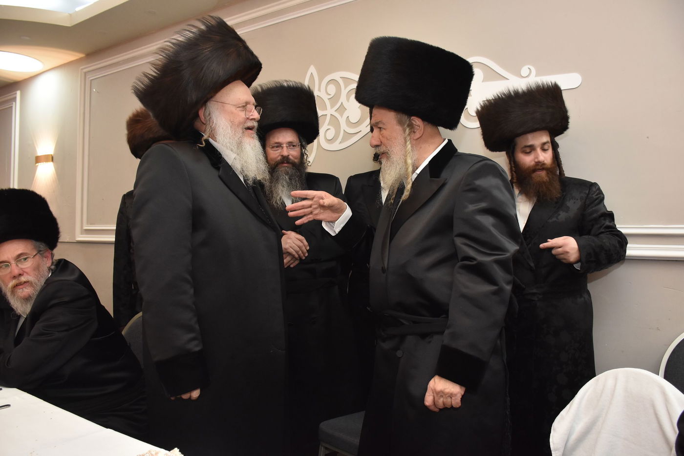 שמחת החתונה בחצר הקודש אשלג | צפו