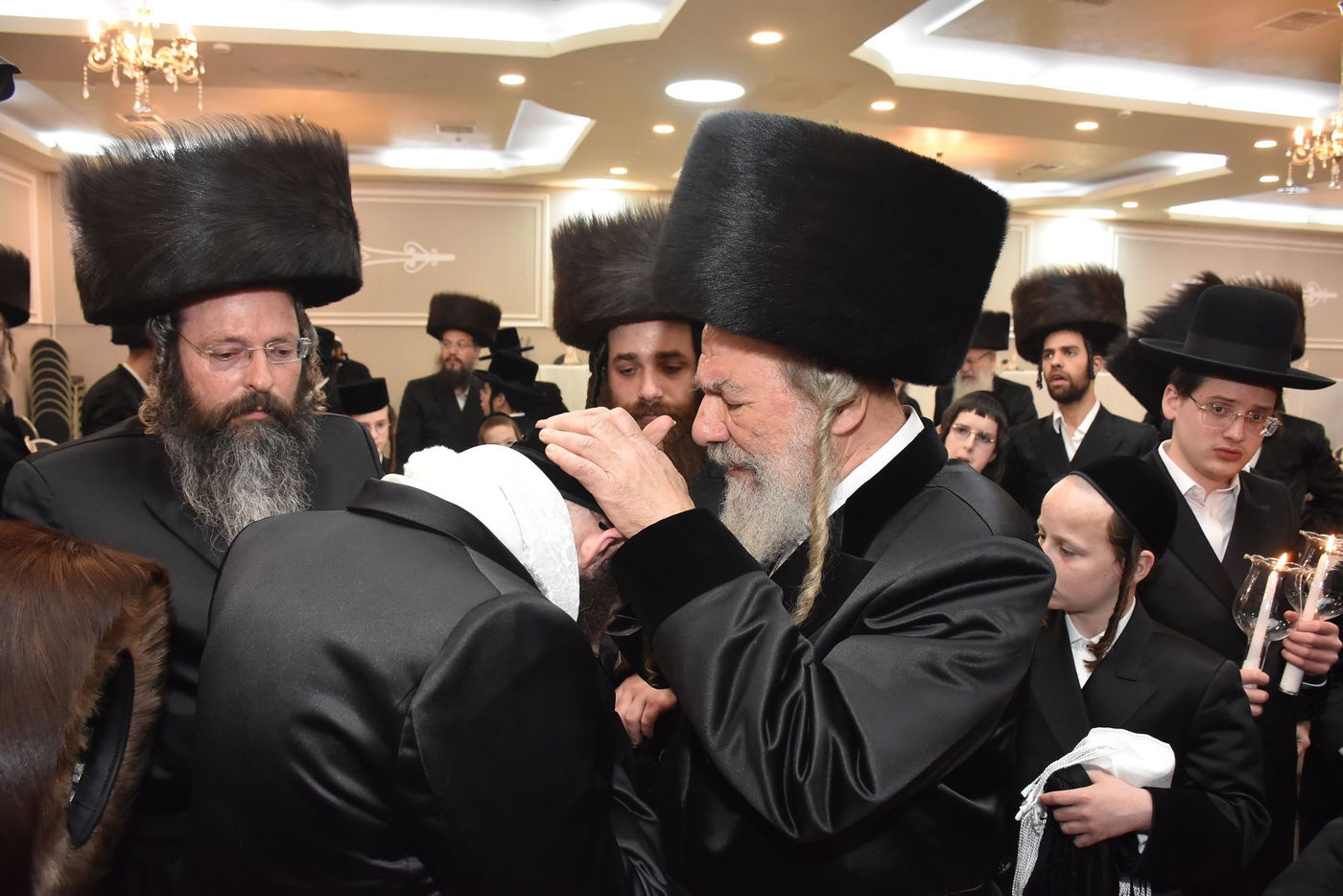 שמחת החתונה בחצר הקודש אשלג | צפו