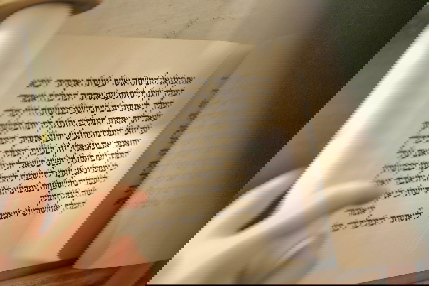 חג פורים בירושלים: קריאת מגילה ותחפושות בכותל המערבי