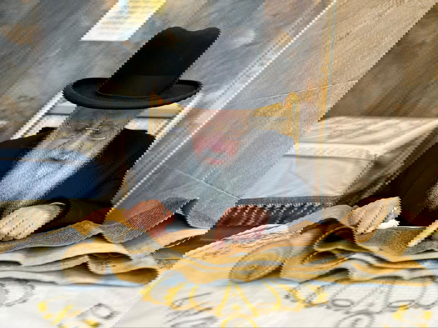 תיעוד: קריאת המגילה של הראשון לציון הגר״י יוסף