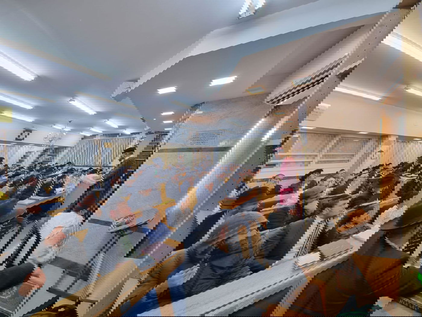 תיעוד: קריאת המגילה של הראשון לציון הגר״י יוסף