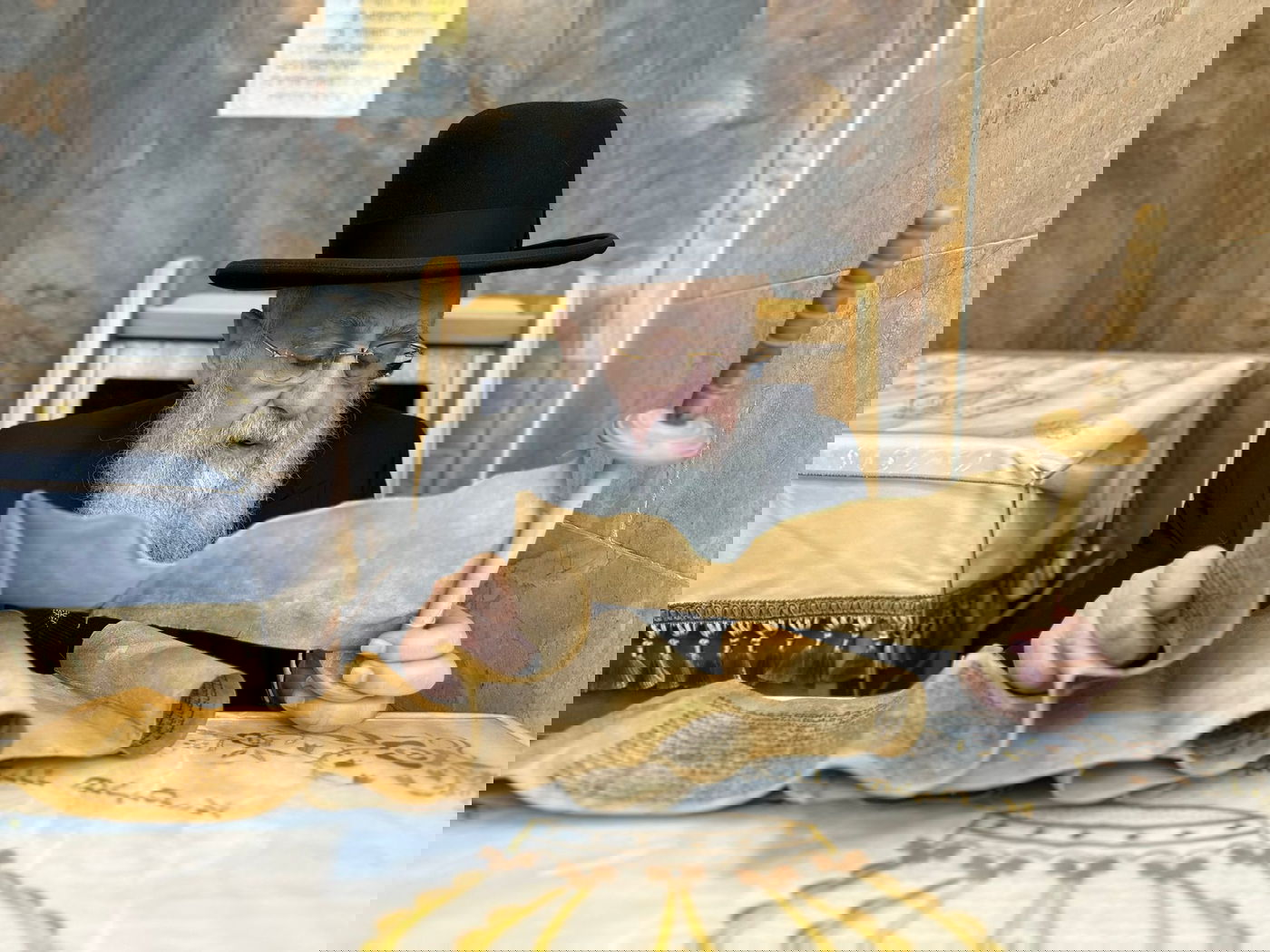 תיעוד: קריאת המגילה של הראשון לציון הגר״י יוסף