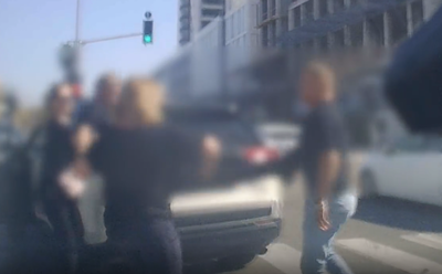 נהג המונית תוקף | צפו