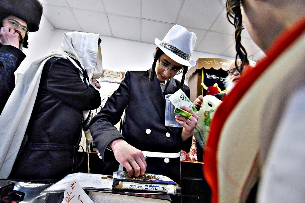 תיעוד מסכם: כך חגגו את פורים ברחובות ביתר עילית