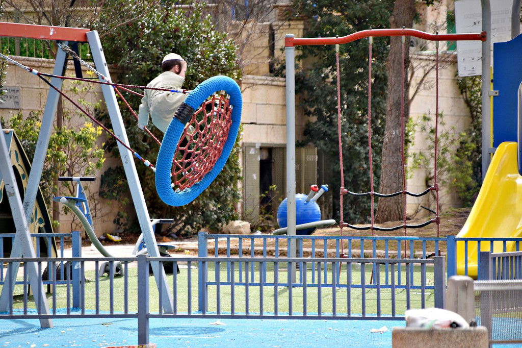 תיעוד מסכם: כך חגגו את פורים ברחובות ביתר עילית