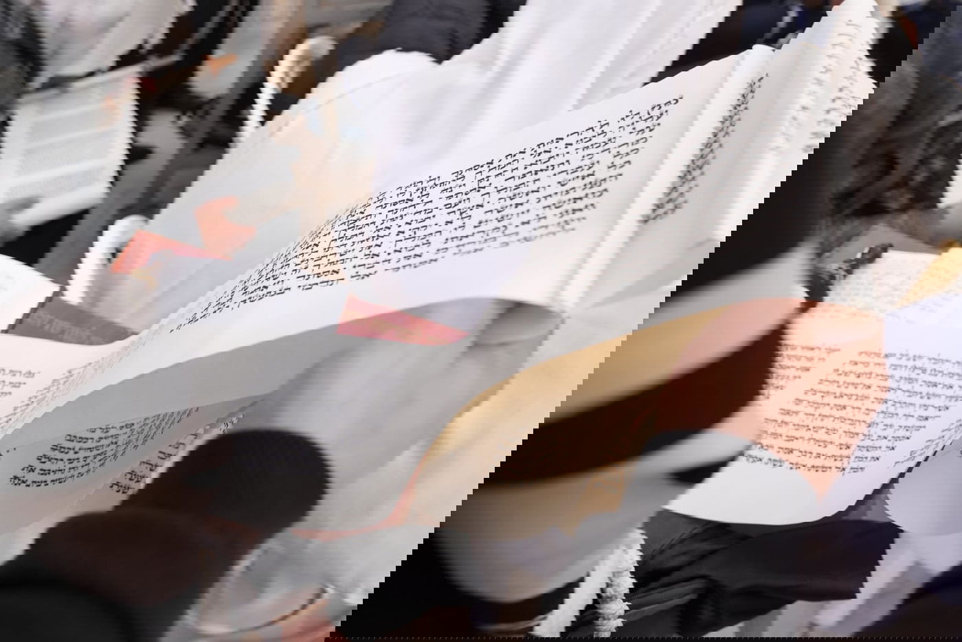 בוקר שושן פורים: אלפים והקצין שנפצע - בכותל המערבי • תיעוד