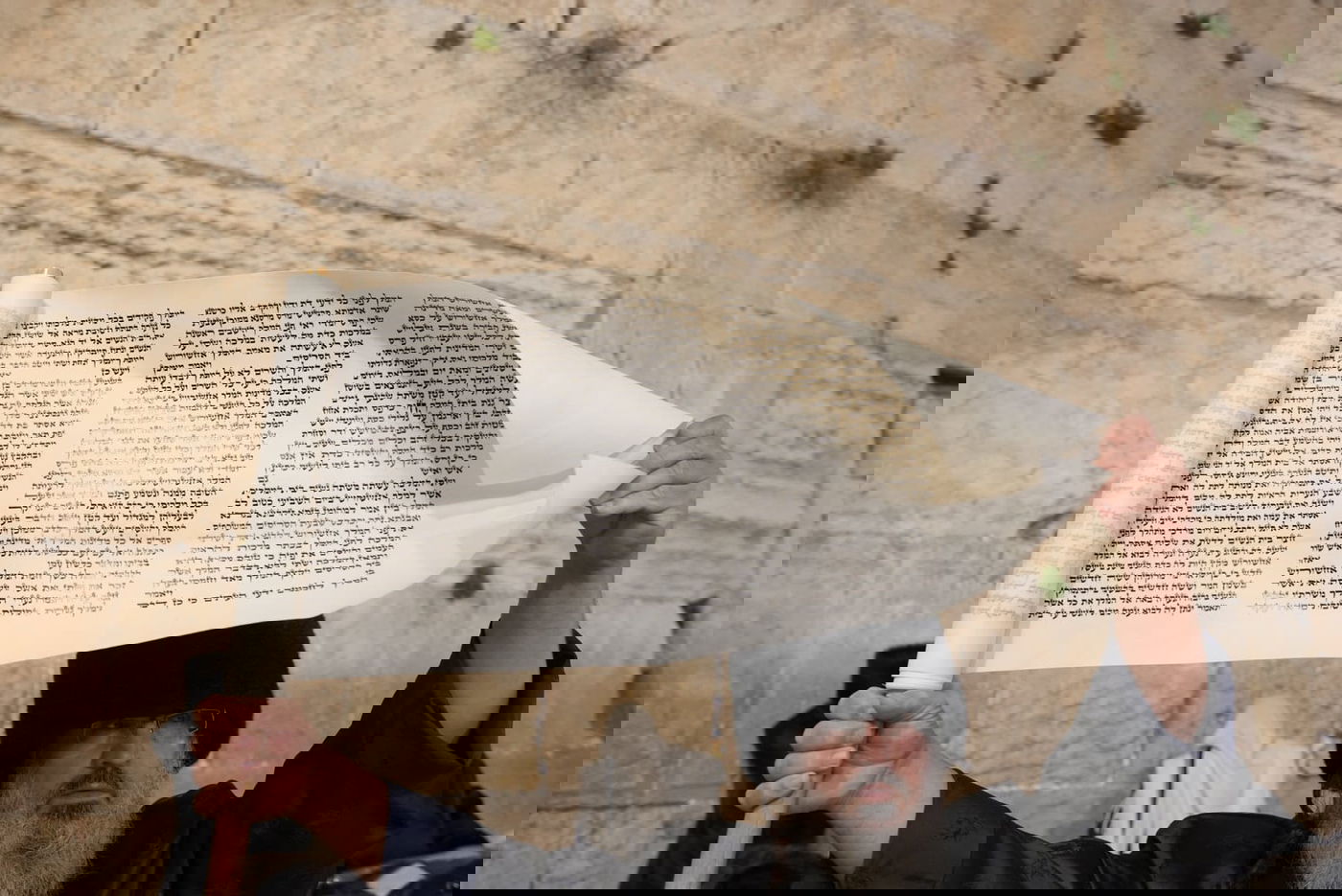 בוקר שושן פורים: אלפים והקצין שנפצע - בכותל המערבי • תיעוד