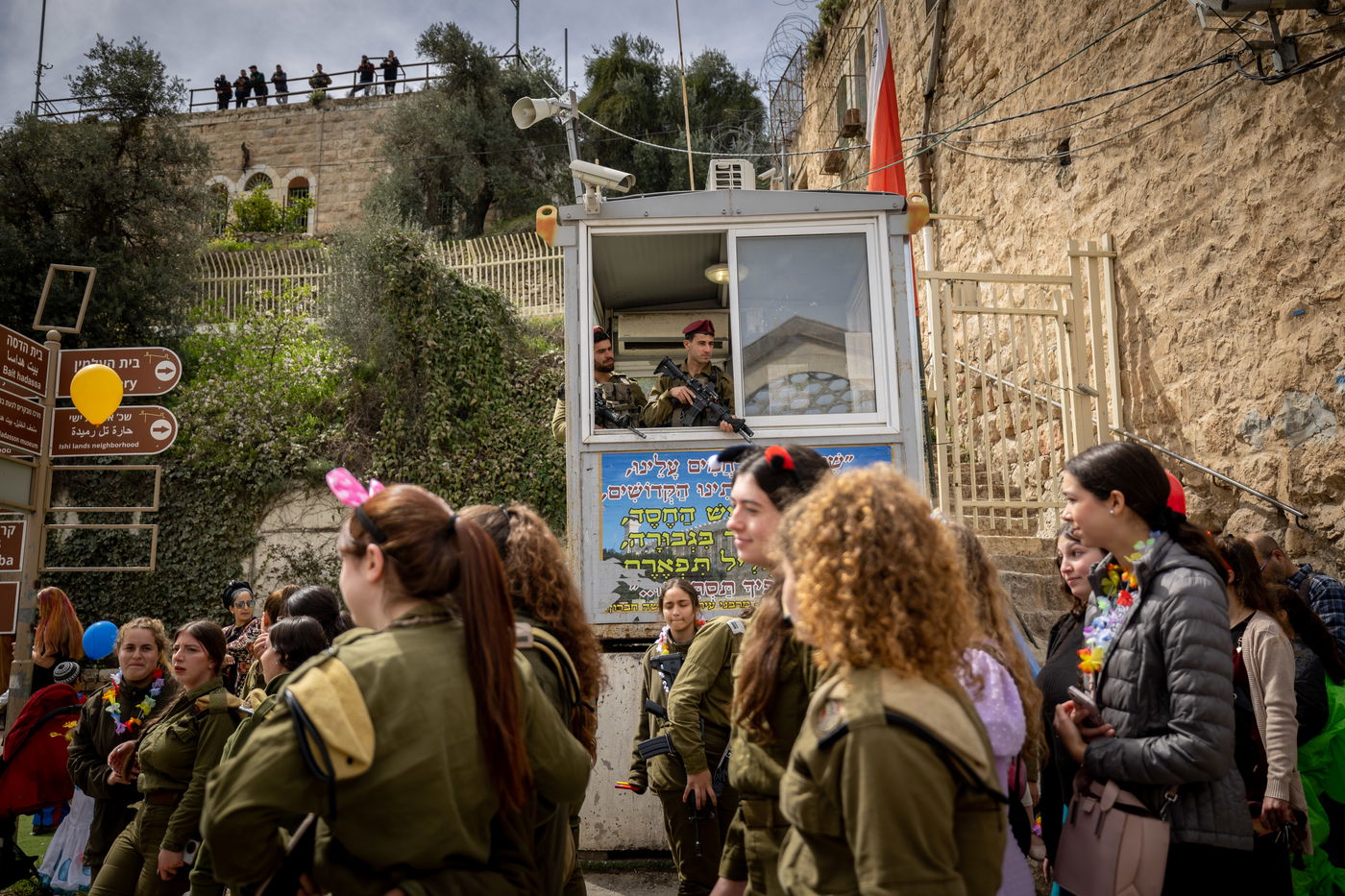 תחת אבטחה כבדה: כך חגגו פורים בחברון • גלריה
