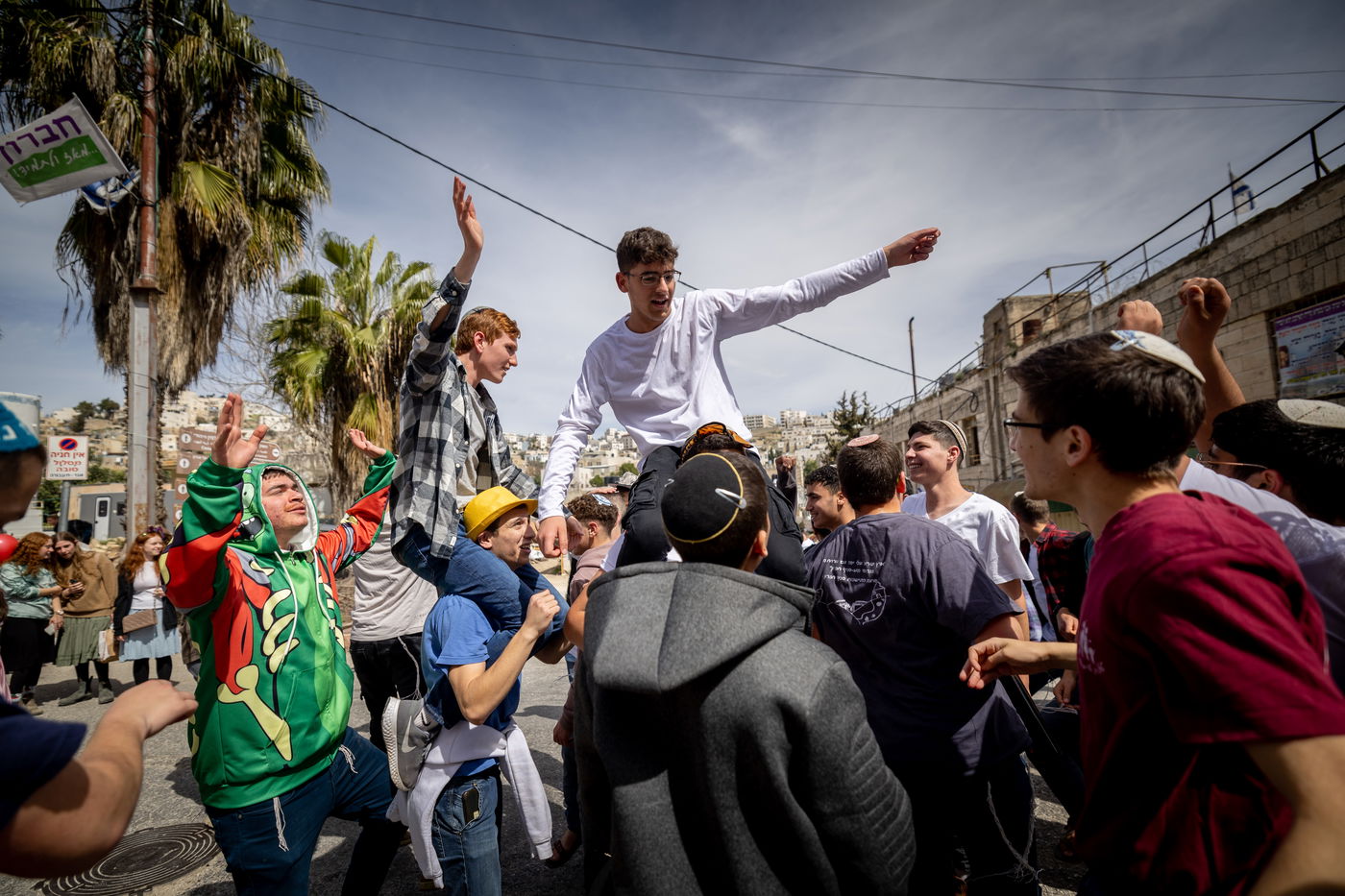תחת אבטחה כבדה: כך חגגו פורים בחברון • גלריה