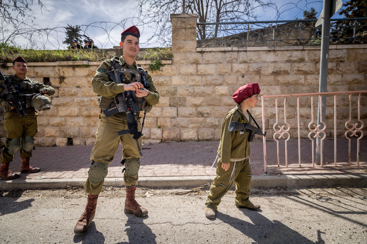 תחת אבטחה כבדה: כך חגגו פורים בחברון • גלריה