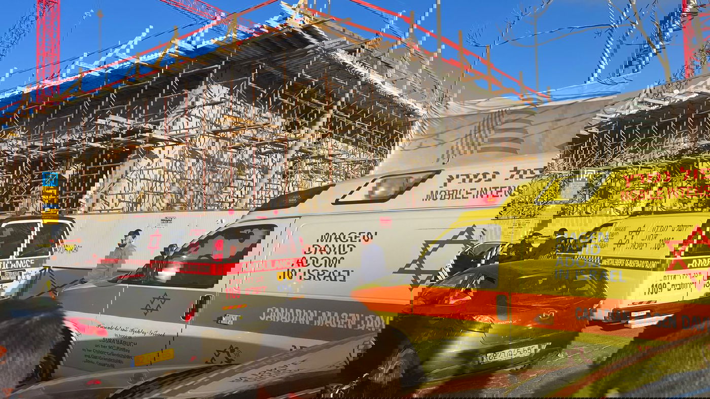 ירושלים: שלושה אחים חרדים הולכי רגל נפגעו מרכב