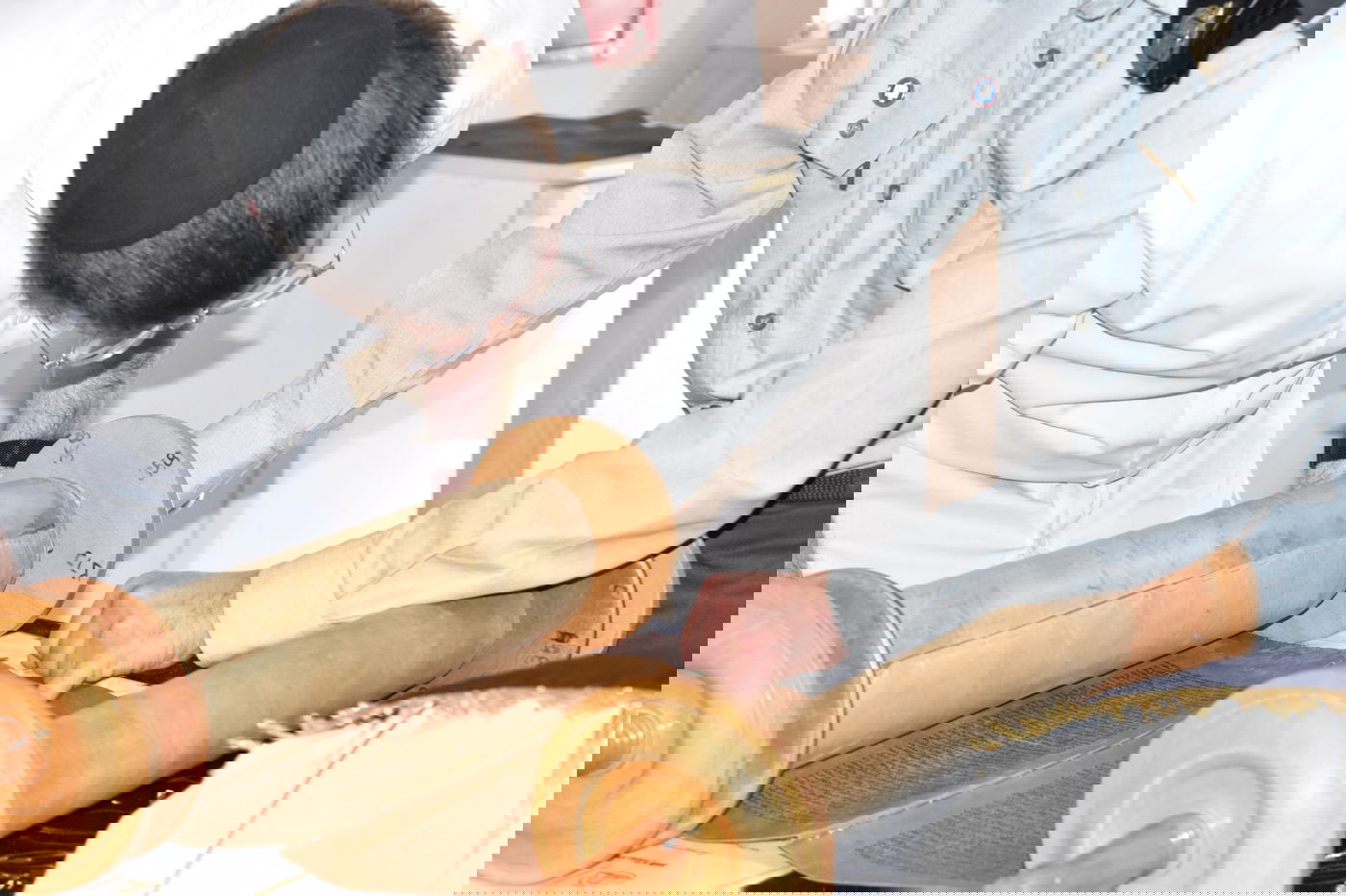 מעיין בספר העתיק עם ה'פ' המיוחד