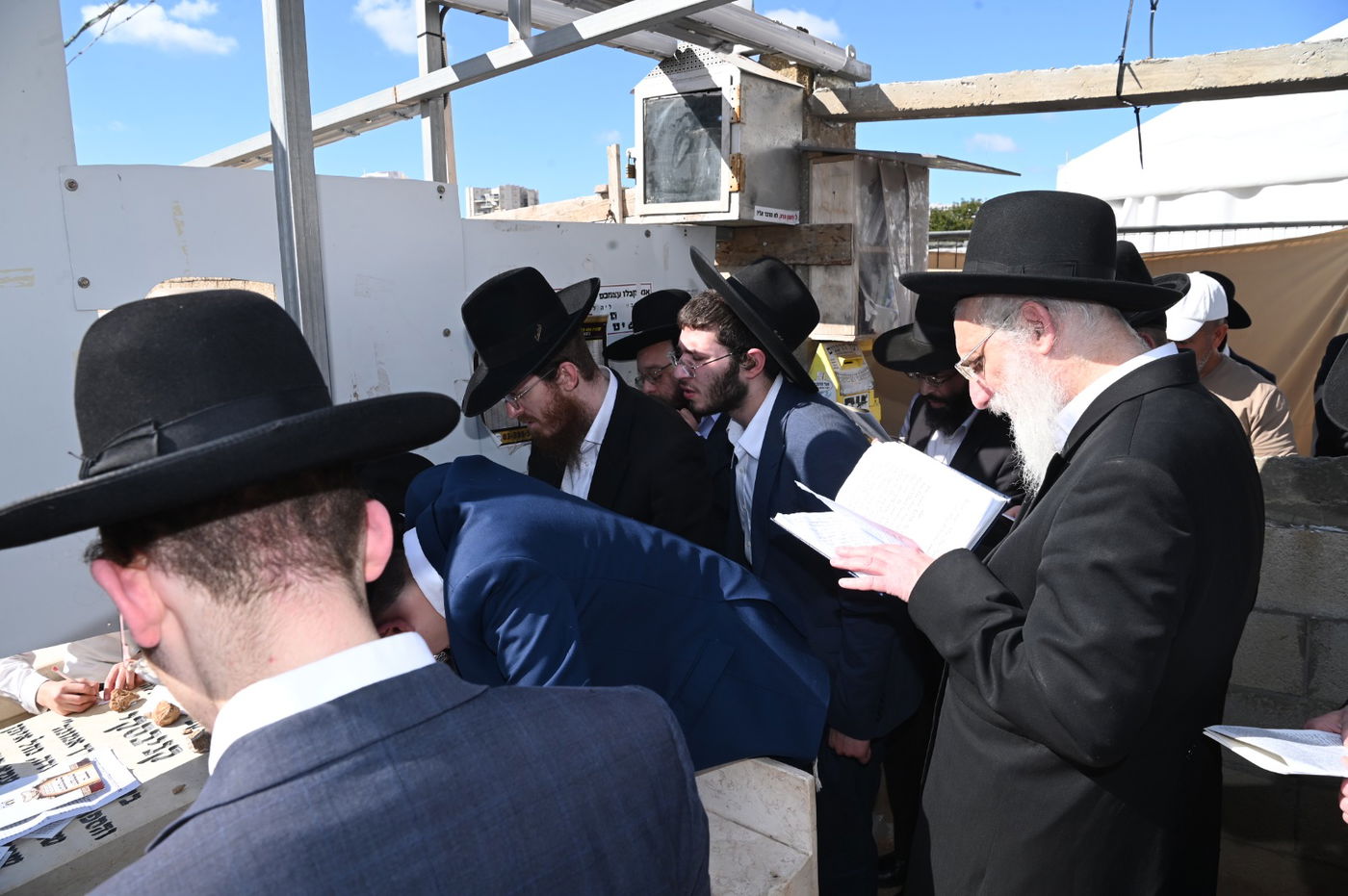 שנה ללא שר התורה זצ"ל: אלפים עלו לציונו | תיעוד