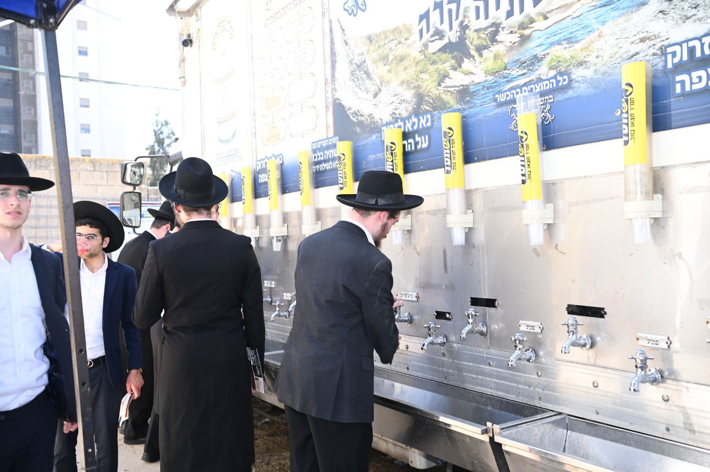 שנה ללא שר התורה זצ"ל: אלפים עלו לציונו | תיעוד