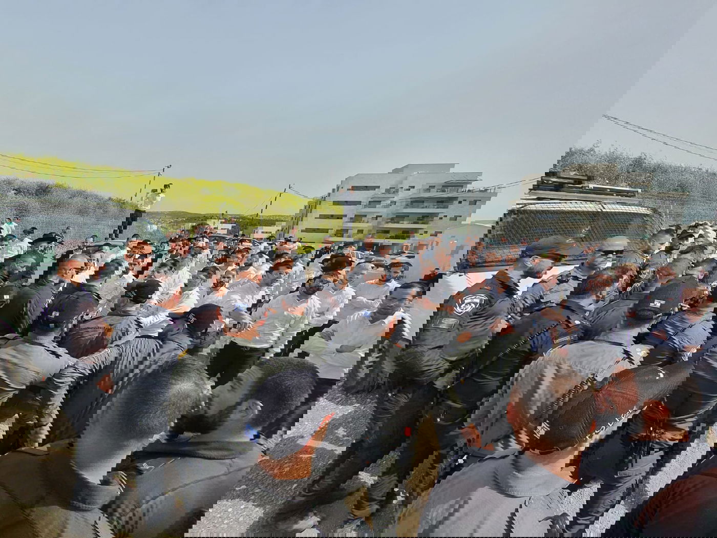 המשטרה פינתה באלימות בית כנסת בחריש; חרדי נעצר