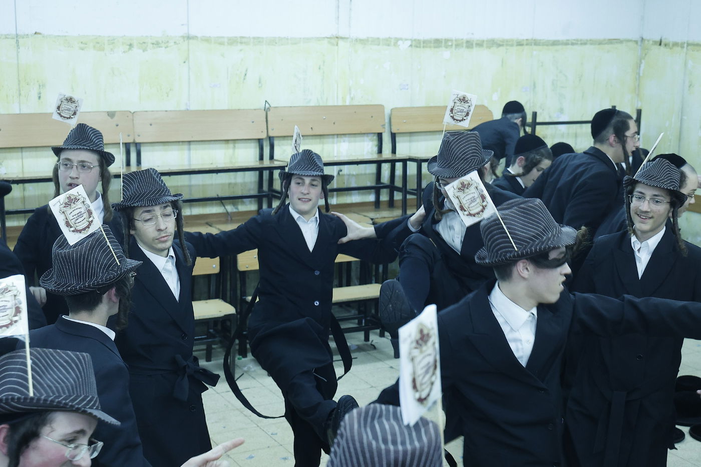 חג הפורים בחסידות דושינסקיא | תיעוד מיוחד