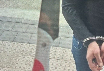 הסתובב עם סכין חדה שלופה ברחובות ונעצר