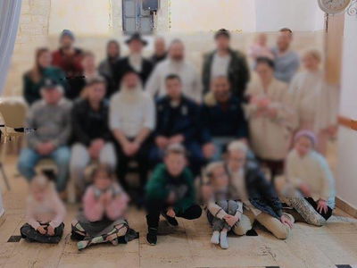 שבת מרוממת התקיימה בצפת לניצולי המיסיון שנפדו בידי 'יד לאחים'