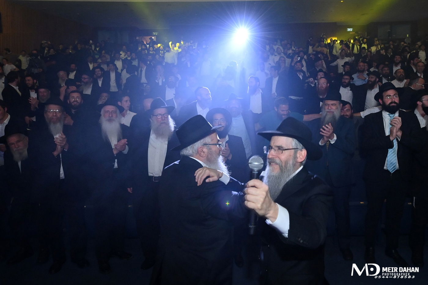 צפו: כך נחגג גיליון ה-2000 של עיתון 'כפר חב"ד'