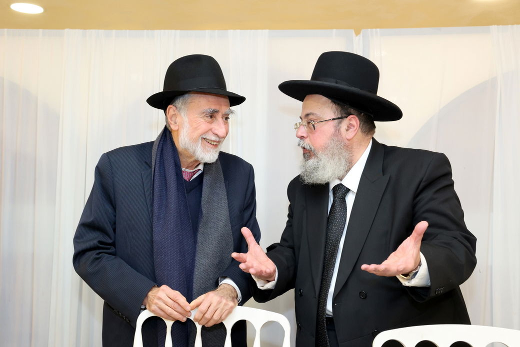 ראשי ישיבות ורבנים בחתונת בן הגר"ד אברהם | צפו