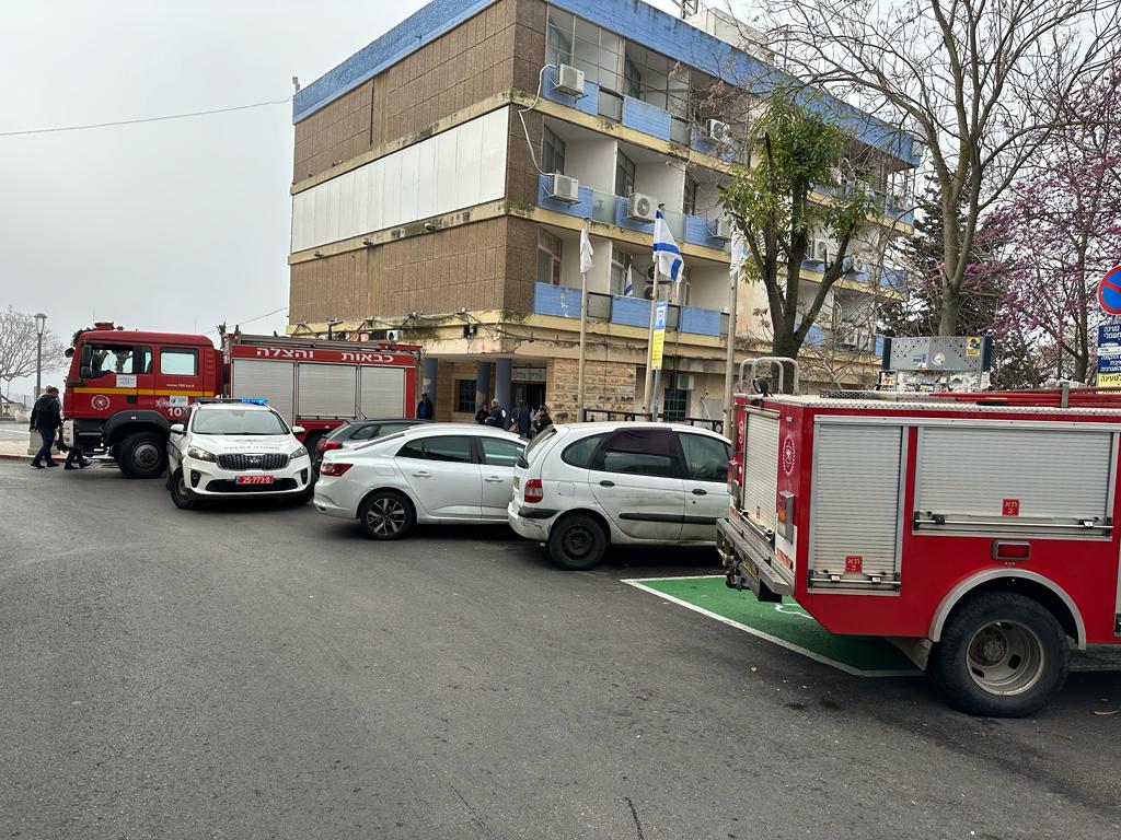 כוחות הכיבוי בזירה