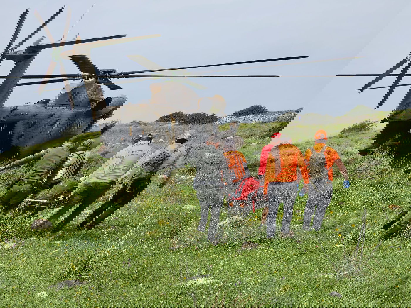 המטיילת נפגעה באמצע הטיול בפארק; כך היא חולצה • צפו